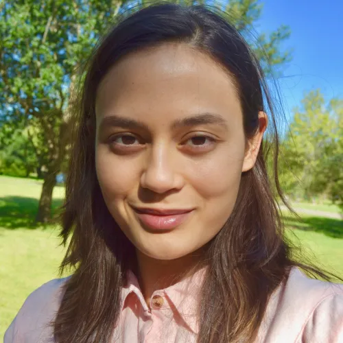 Madeline Bennett headshot