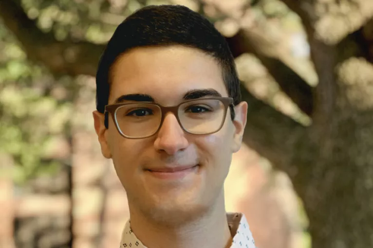 headshot of 2023 CSPI intern Ari Navetta