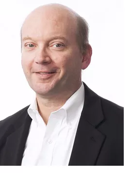 Erik Olson head shot