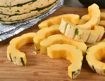 pile of slices of delicata squash