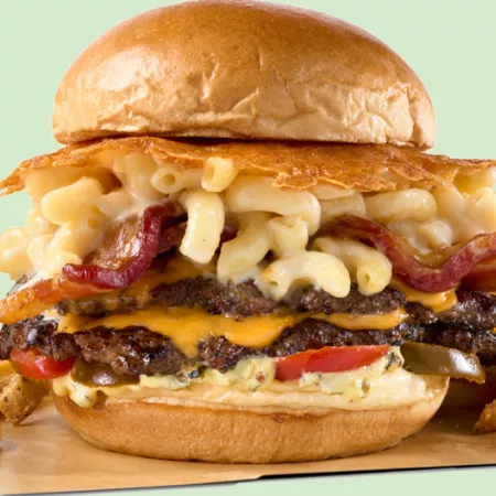 BWW bacon mac & cheese burger